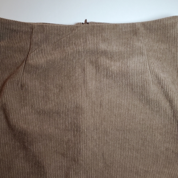 NWOT HALARA Brown Corduroy Skort Sz M - Picture 6 of 9